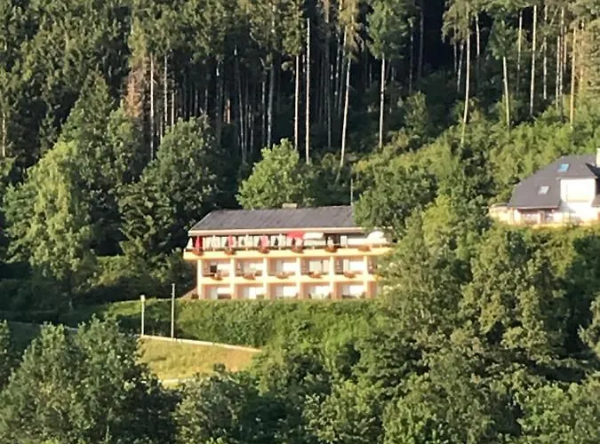 酒店 Berghof Biersdorf